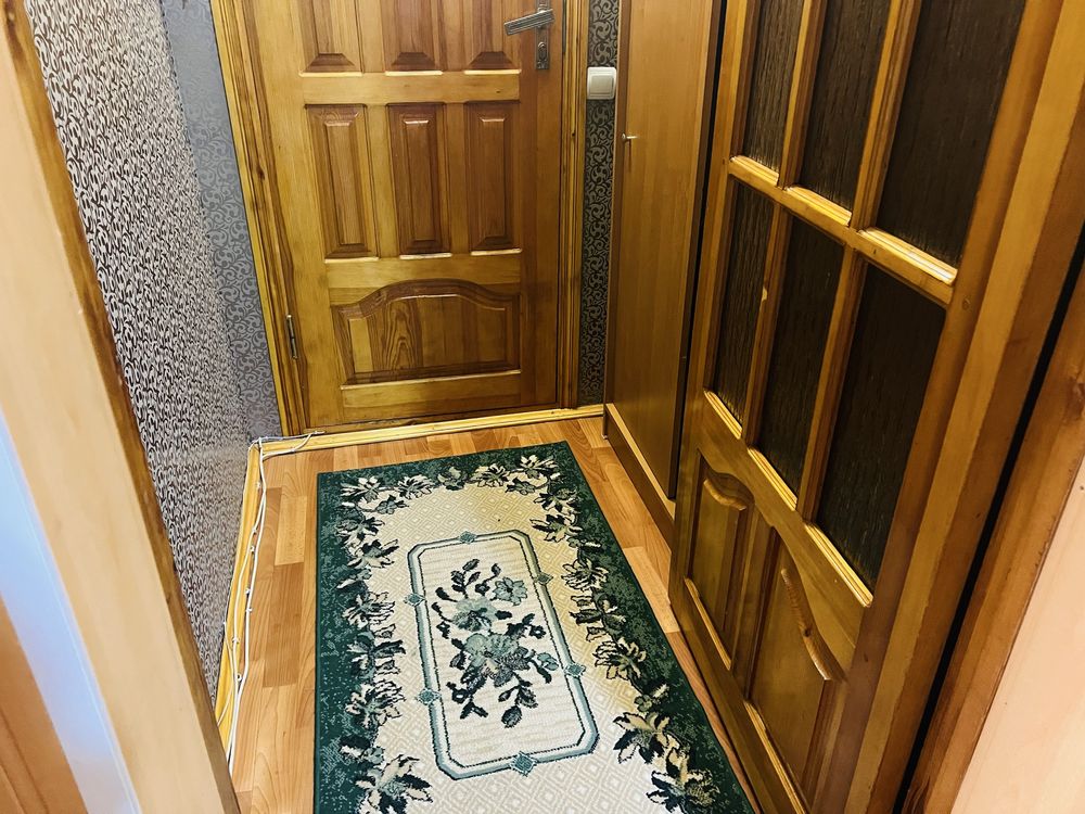 Продам двокімнатну квартиру на Ближньому Замості по вул. О. Дов