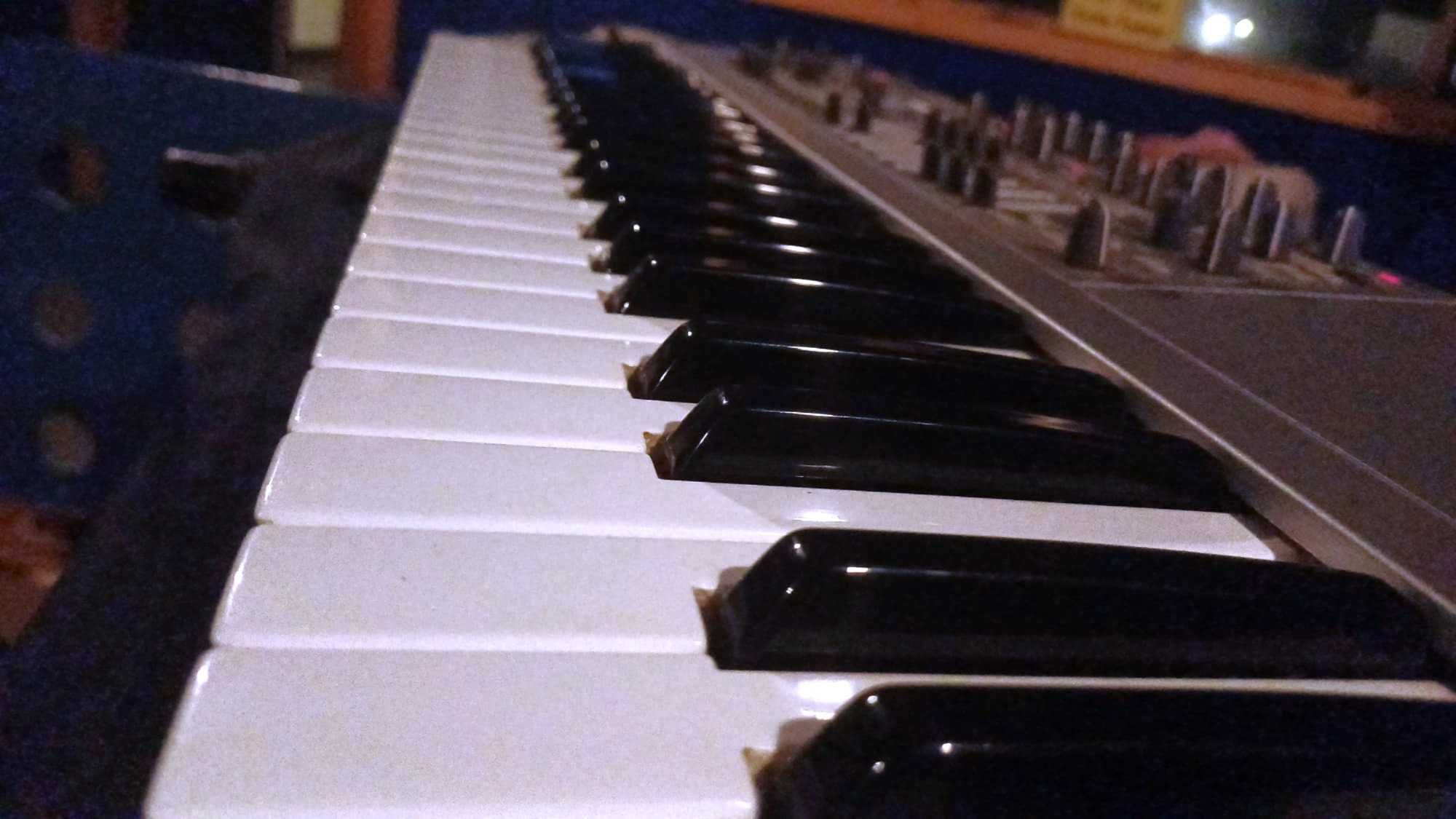 Novation X-Station 49 Teclas - Usado, Funcional, 230€ (Lisboa)