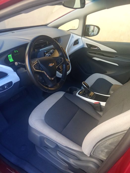 Автомобіль Chevrolet bolt