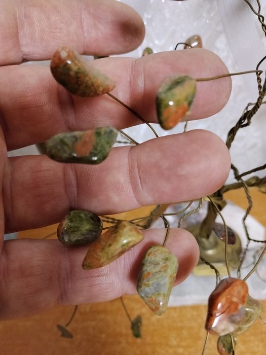 Дерево счастья,зелёная яшма.