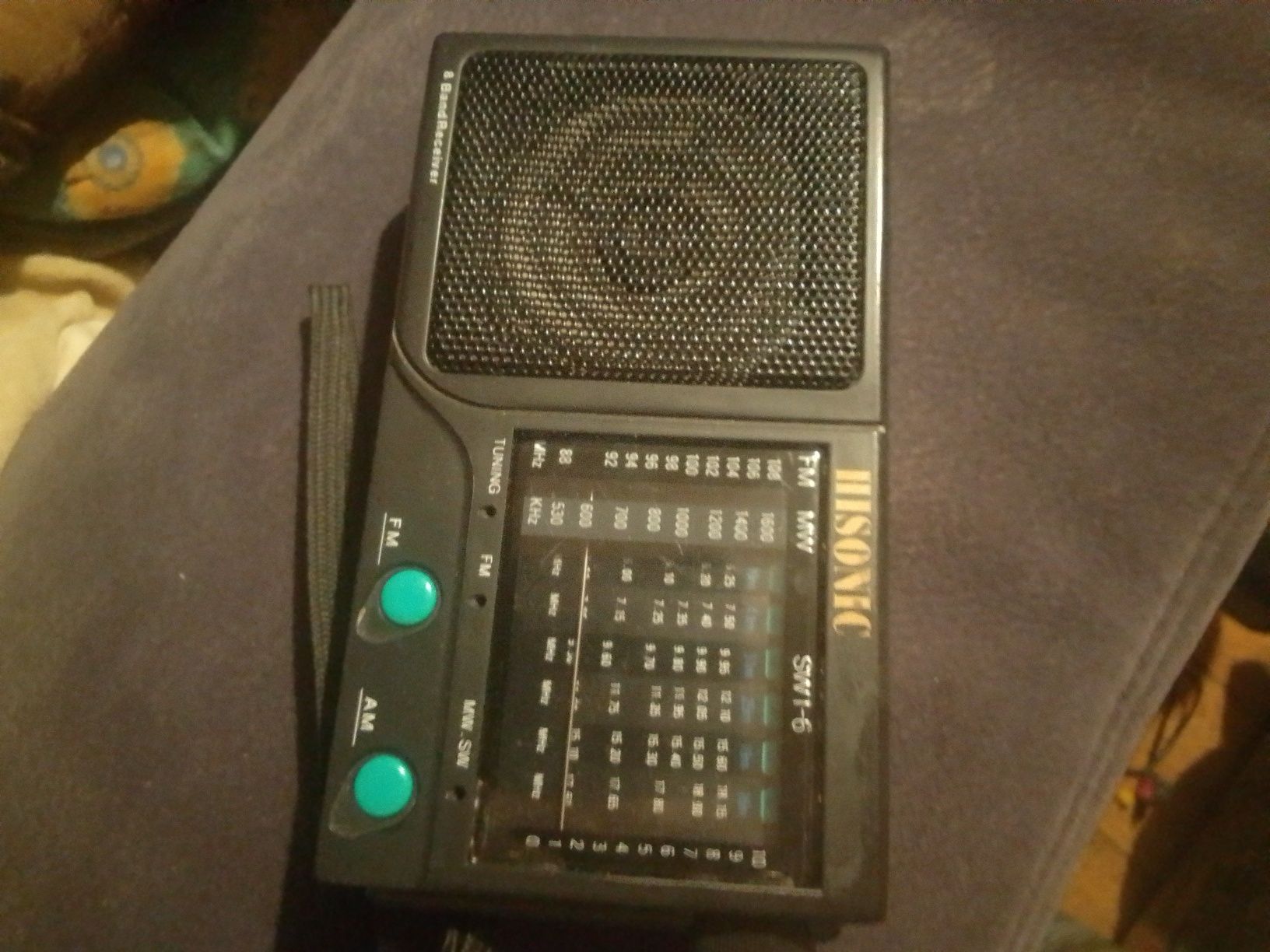 Mini radio hisonic uszkodzone