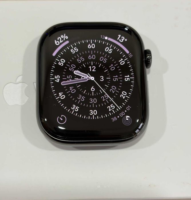 Apple Watch Series 11 titânio Cellular 46 mm, Loop ardósia, como novo