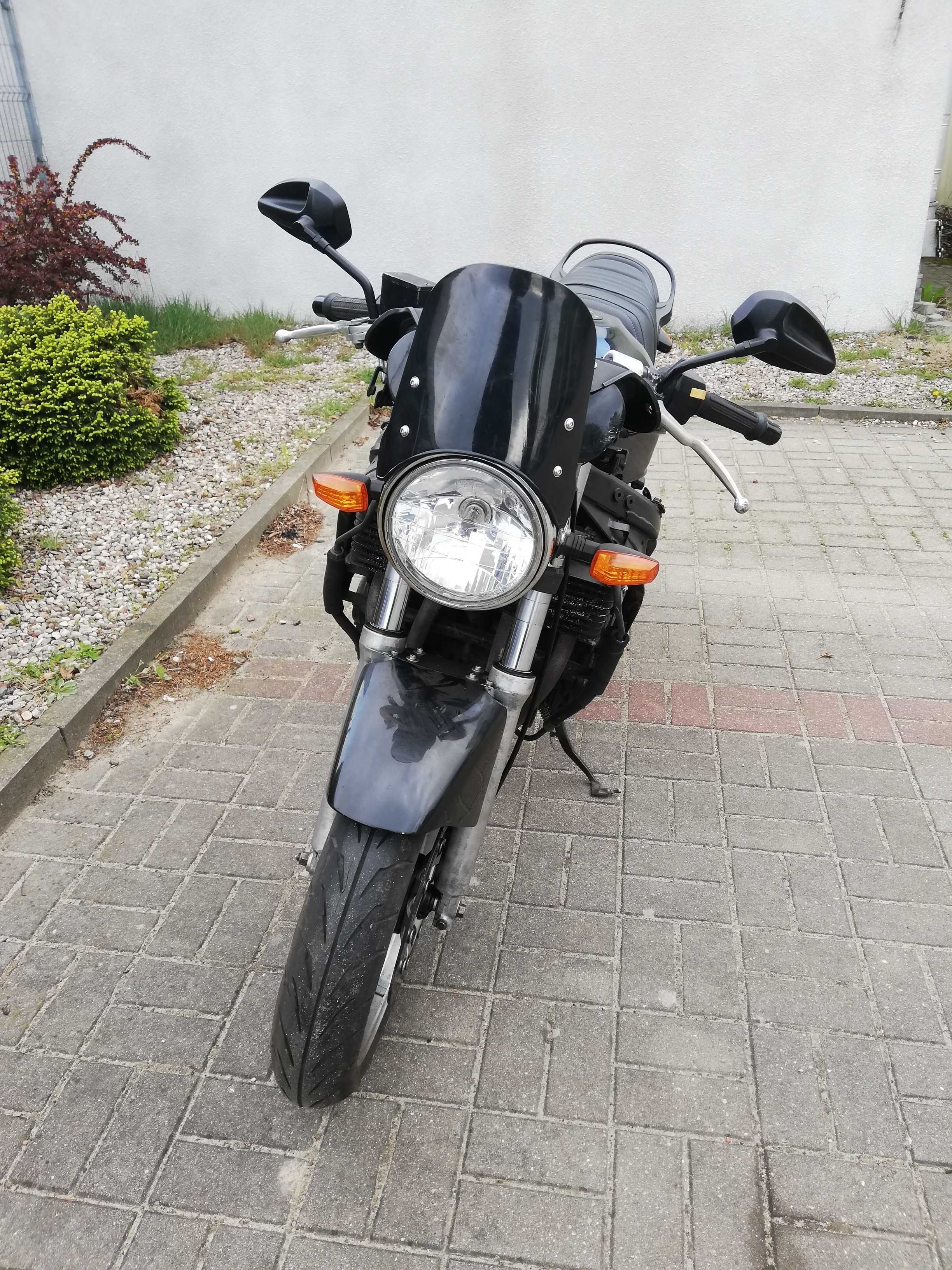 Suzuki GSXF 600; prawo jazdy A2