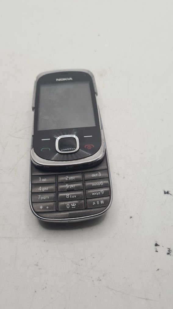 Telefon Nokia 7230