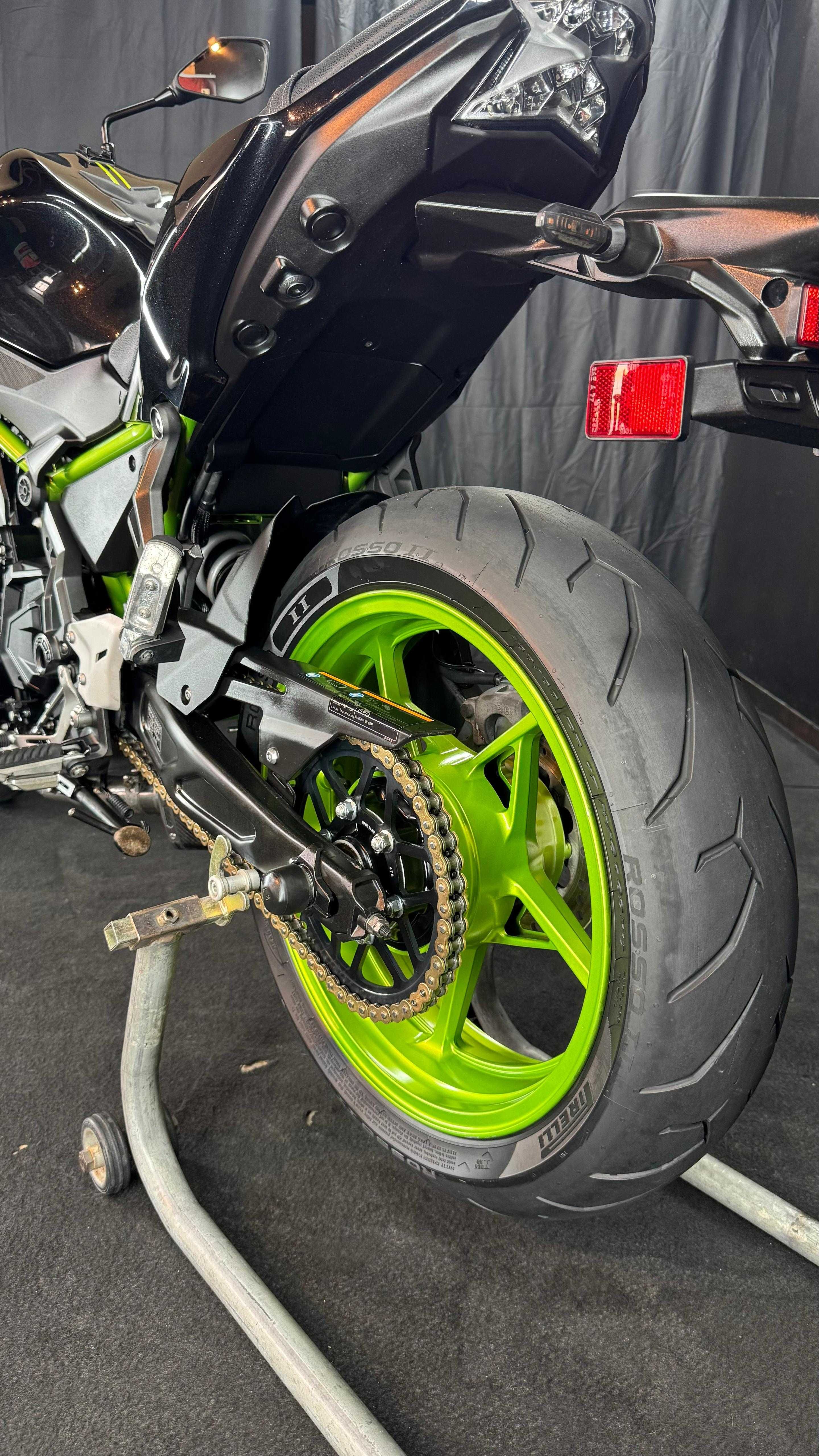 KAWASAKI Z650 ACEITAMOS RETOMAS