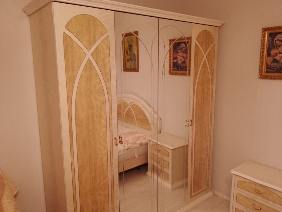 Komplet mebli (szafa, komoda, łóżko)