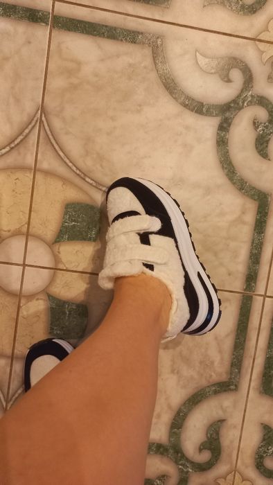 Кроссовки женские зимние