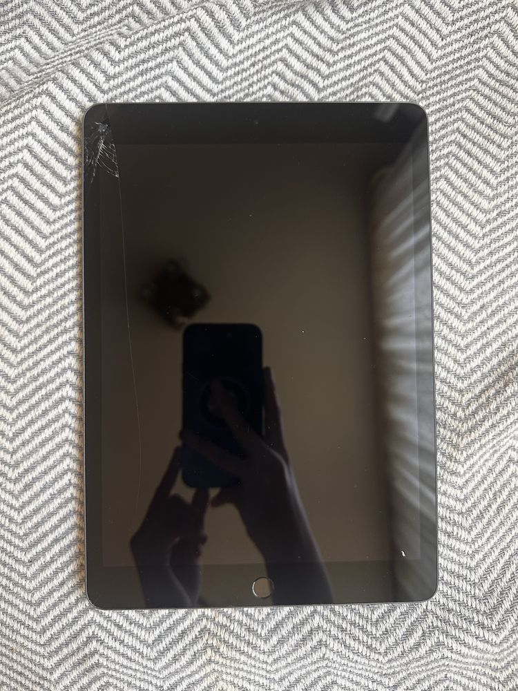 iPad 9 64GB Wi-Fi | Тріщина на екрані | Працює справно