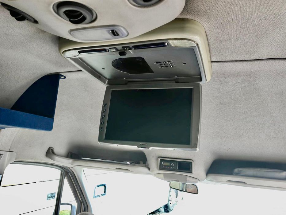 Mini bus mercedes 19 lugares