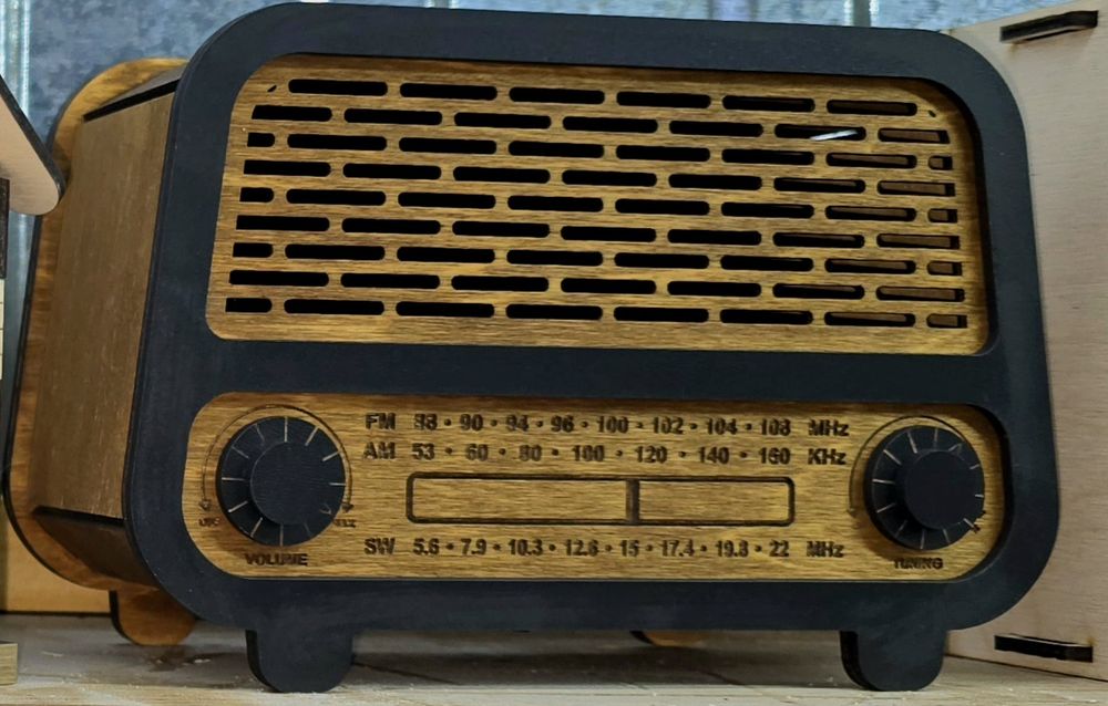 Stare radio skarbonka