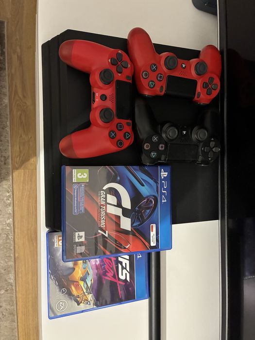 Konsola PS4 Pro 1TB