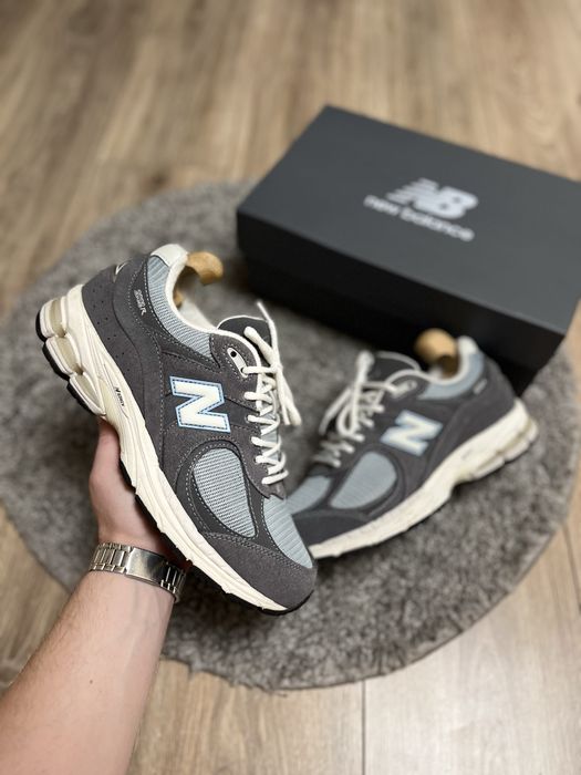 New balance 2002r чоловічі спортивні кросівки