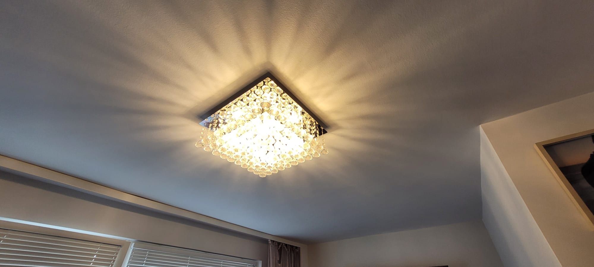 Lampa sufitowa z kryształkami żarówki LED w komplecie