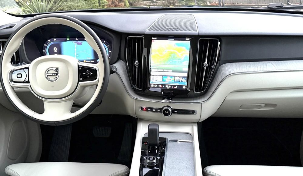 Volvo XC 60 R DESIGN+ BLACK+indyvidual*FULL*przepiękny*IDEAŁ*na gwarancji!!!