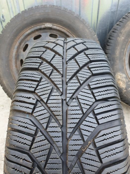 Opony zimowe z felgami stalowymi 4 szt 195/65 R15 VW Seat Skoda