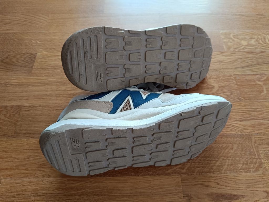 Продам кросівки New Balance 57/40 V1 розмір 27.5см
РОЗМІР
9,5US  42U