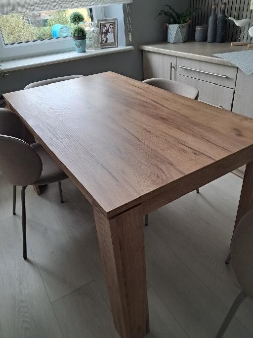 Stół drewniany kuchenny duży przepiękny