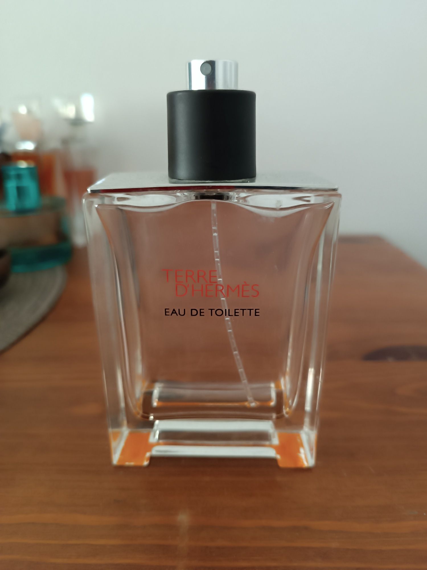 Puste flakoniki po perfumach