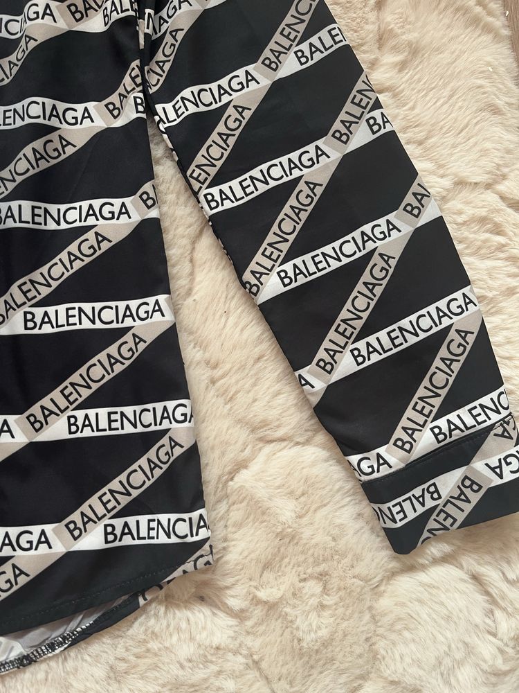 Koszula z napisem Balenciaga M