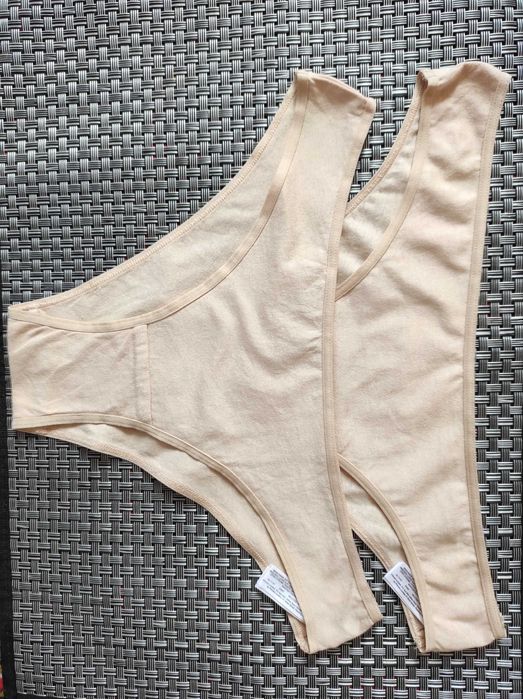 Комплект  качественных трусиков Primark р.S (44) Англия