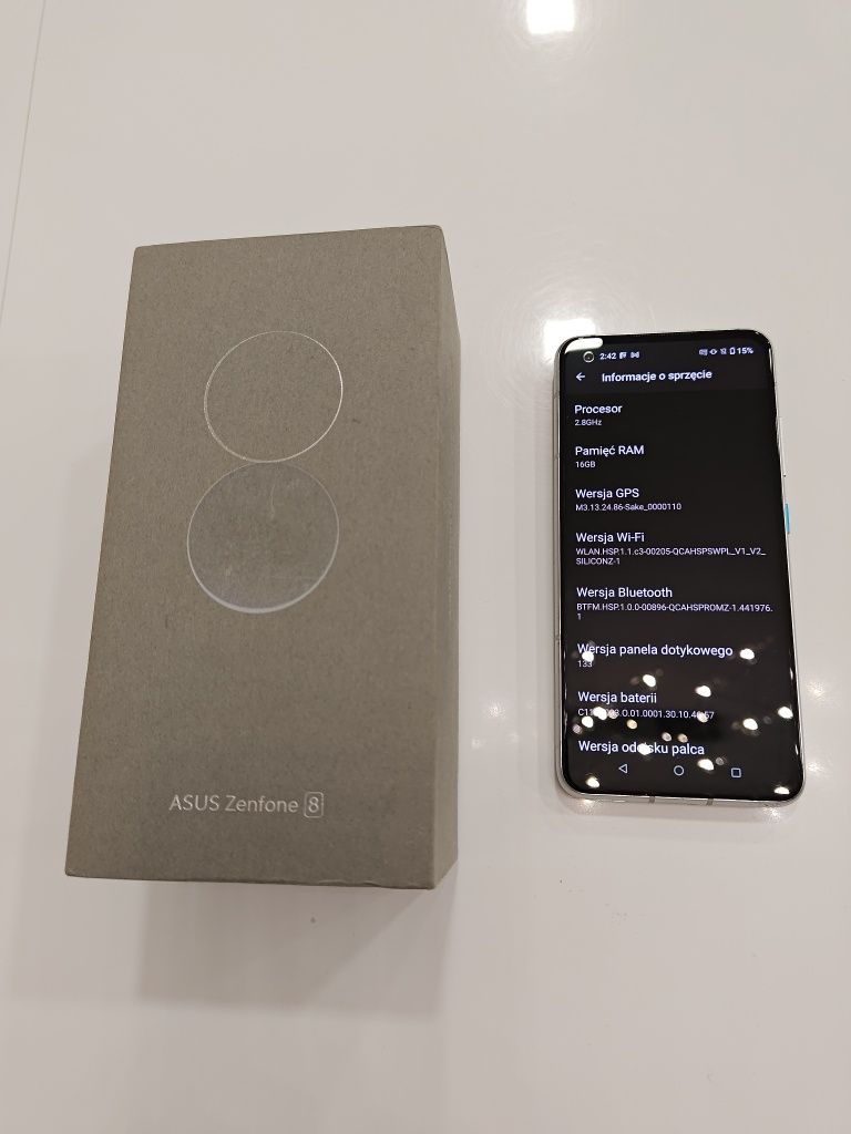 Smartfon Asus Zenfone 8 najmocniejsza wersja 16/512