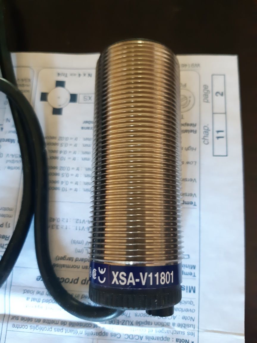 Индуктивный датчик XSA V11801 052803 France Telemecanigue