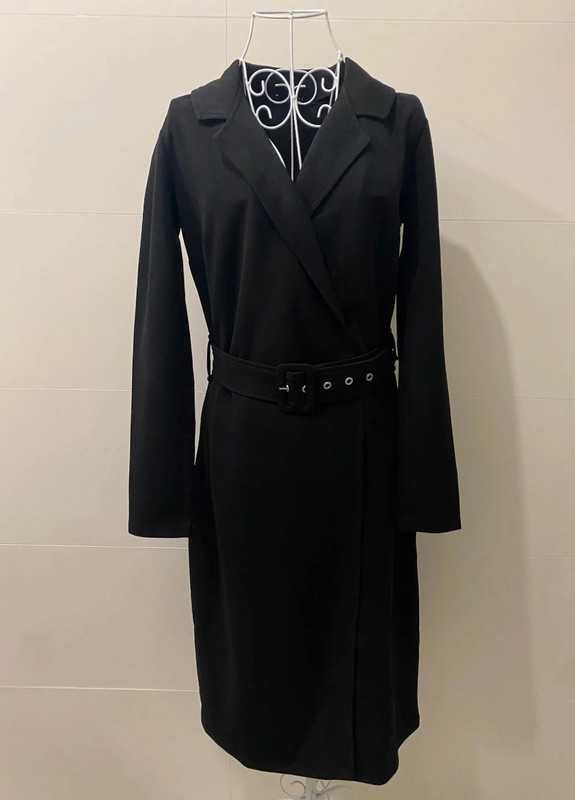 Czarna elegancka sukienka z paskiem kopertowy dekolt Mohito M/L 38/40