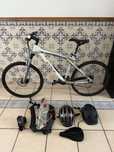 Bicicleta btt GT Avalanche + acessórios