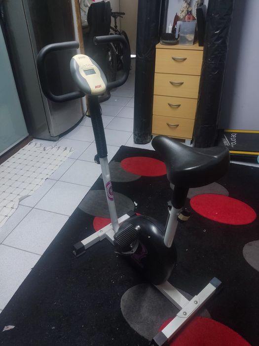 Bicicleta de ginástica