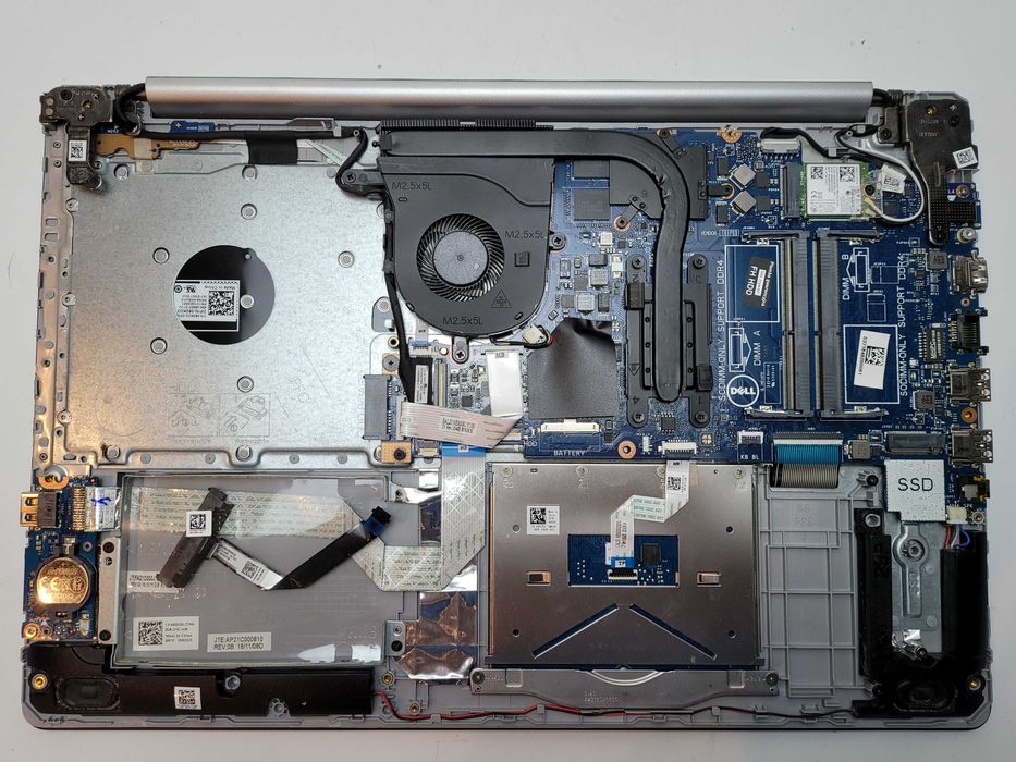 A404] Laptop Dell Inspiron 5570 i7-8550U Radeon R7 M460 4GB