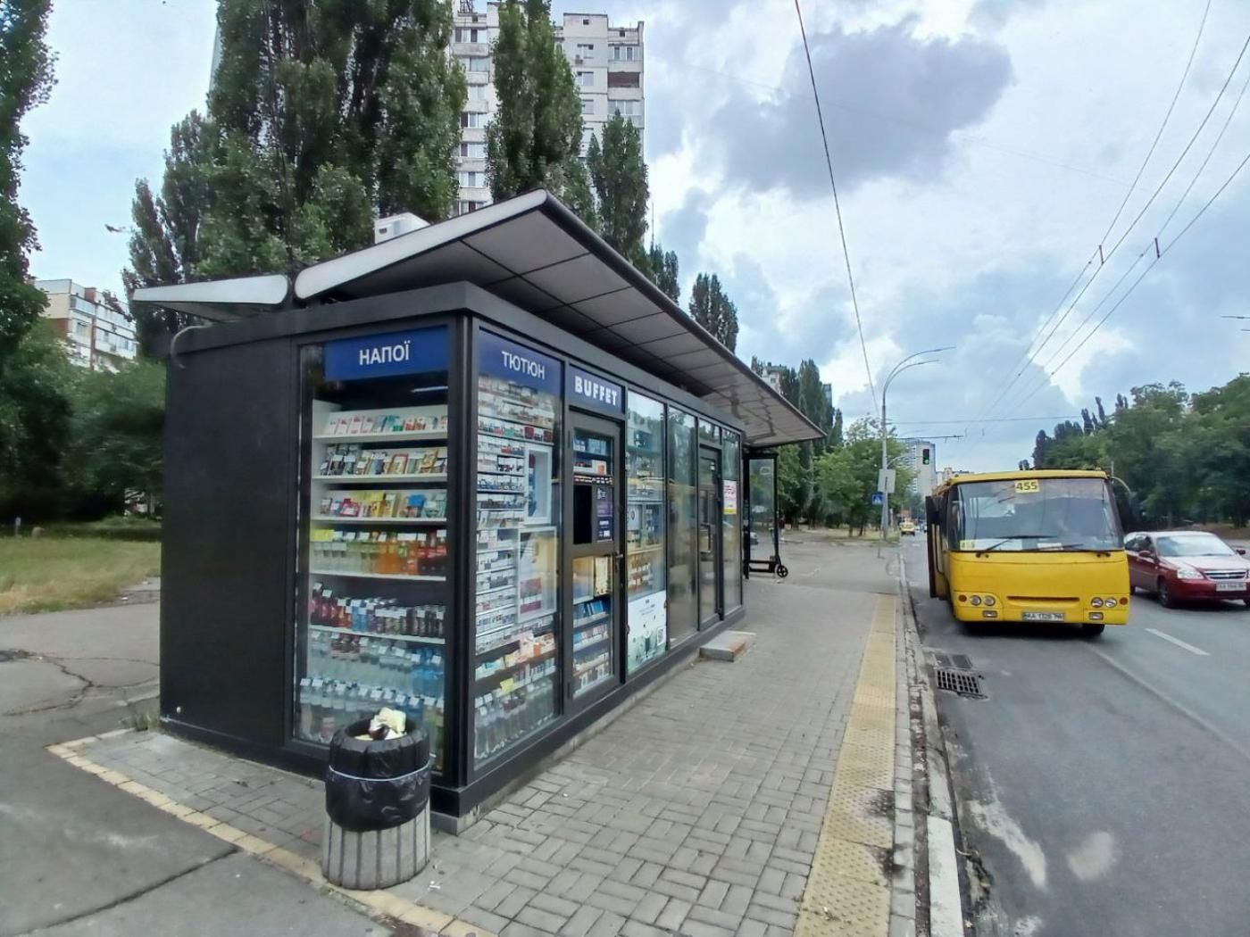 Здам на пр-ті Свободи, 4а зупинний комплекс на 7 м², без комісії