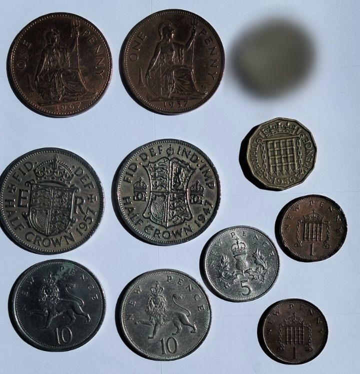 Conjunto 10 moedas antigas Inglaterra vários anos