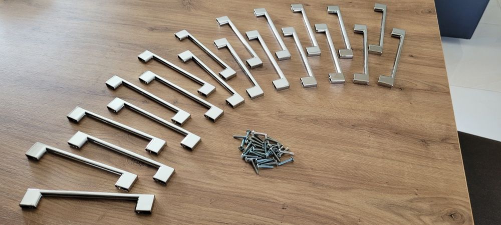 Uchwyty do szafek kuchennych lub mebli