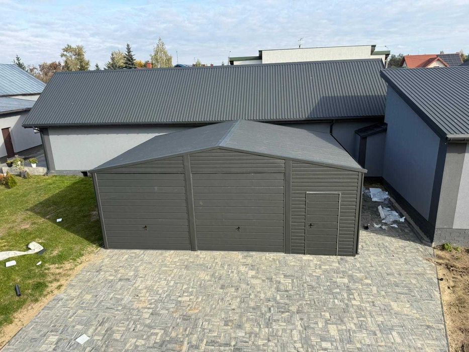 Garaż blaszany dwustanowiskowy 8x6 dwuspadowy, Bramy uchylne, Grafit