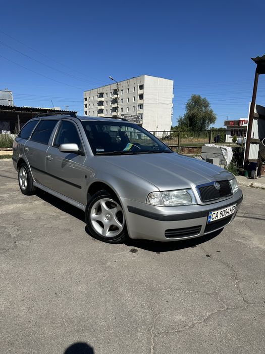 Продам skoda octavia tour