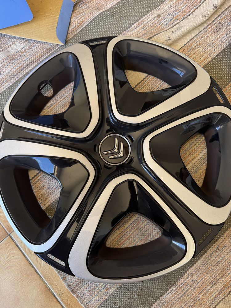 Vendo 3 Tampões De RODA CITROEN C3 ARO 16 = 65€ AS 3