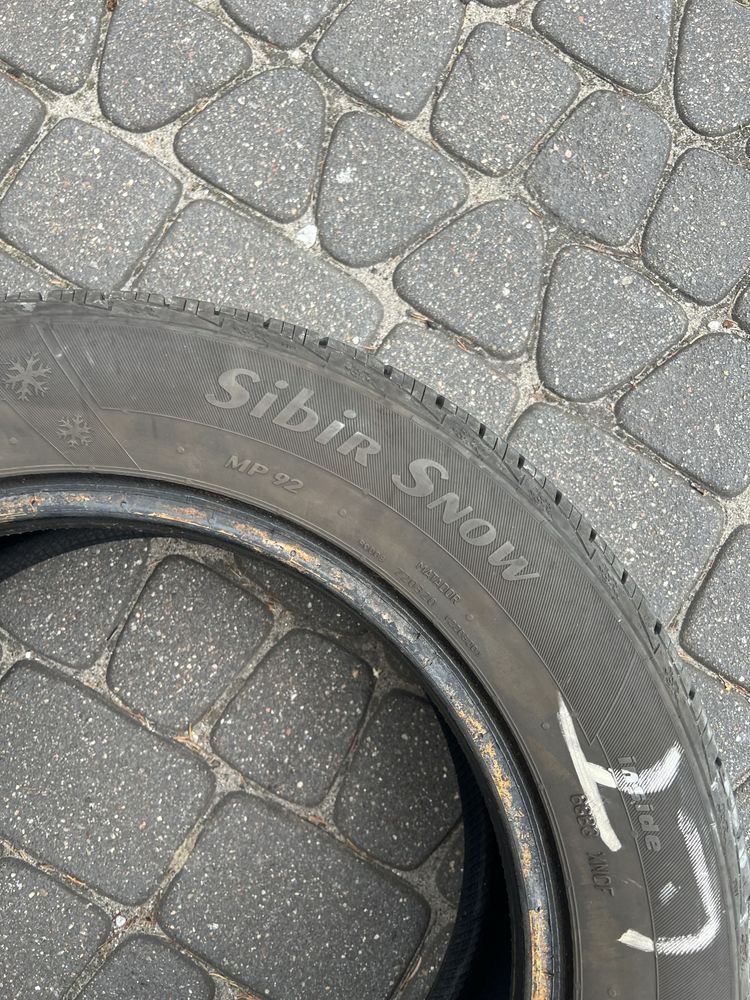 Opony zimowe 215/55/16 matador