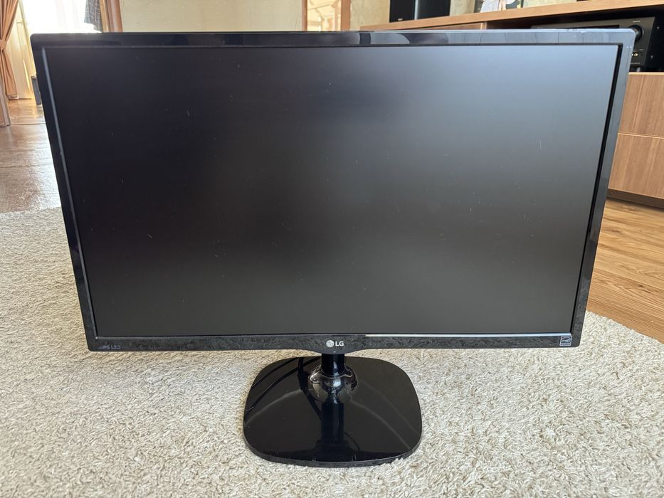 Монитор LG 24MP57D-P IPS Full HD 24 дюйма. Ambilight