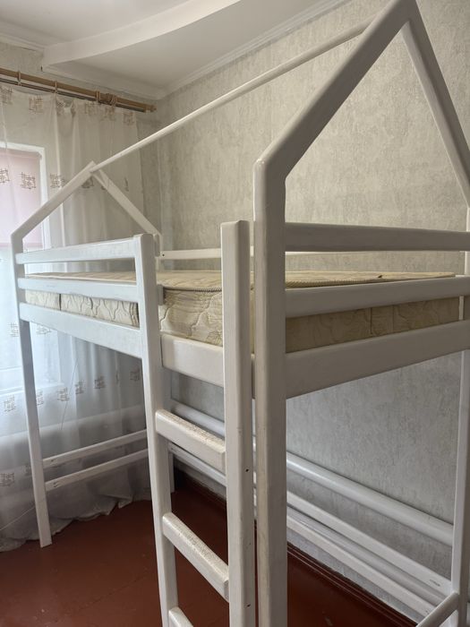 Ліжко горище з матрасом