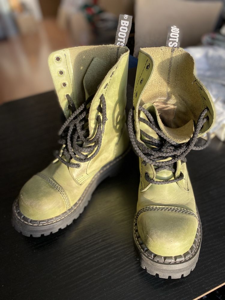 Glany Trucks Boots skóra oliwkowe stan bardzo dobry