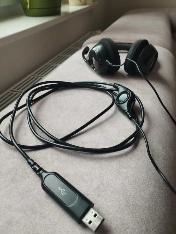 Słuchawki przewodowe Logitech z mikrofonem