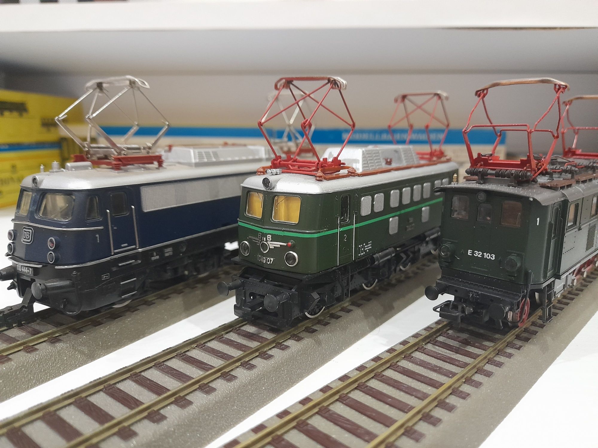 Ж.д модели электровозов BR 132 BR 110 OBB 1040 Roco Liliput Piko1/87 H