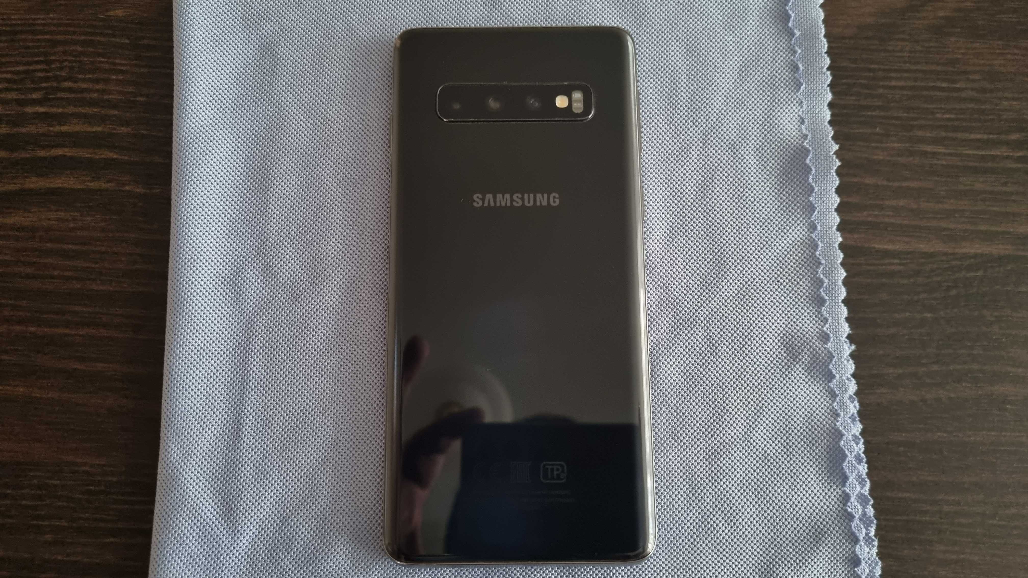 Samsung Galaxy S10 8/128 GB Black (SM-G973FZKDSEK)
