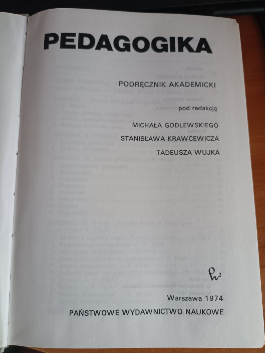 "Pedagogika. Podręcznik akademicki"