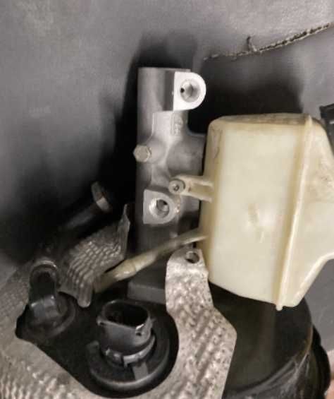 Вакуумний підсилювач тормозів Volvo XC90 31273675