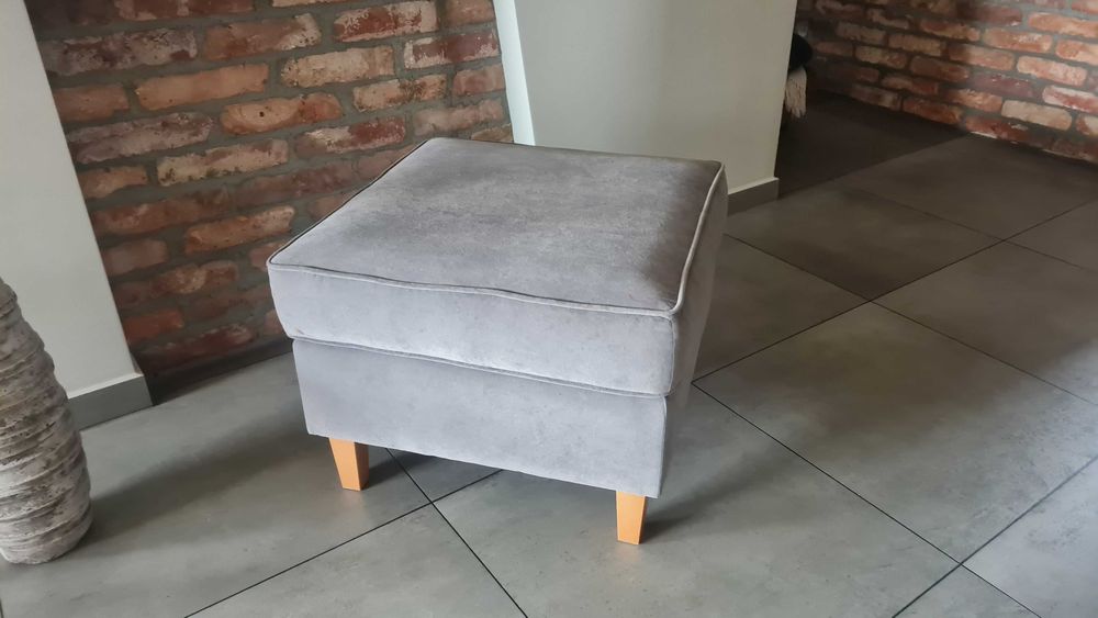 Aksamitna pufa typu Uszak