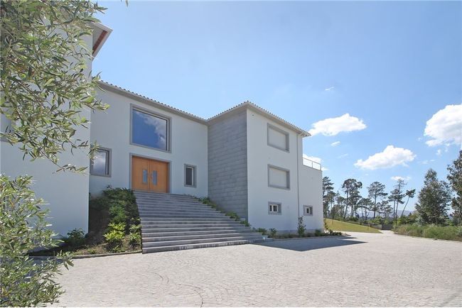 Moradia de luxo T5+1 com 2.8ha - Viseu