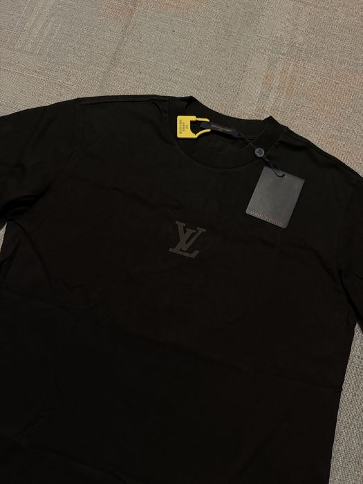 T-shirt LV preto