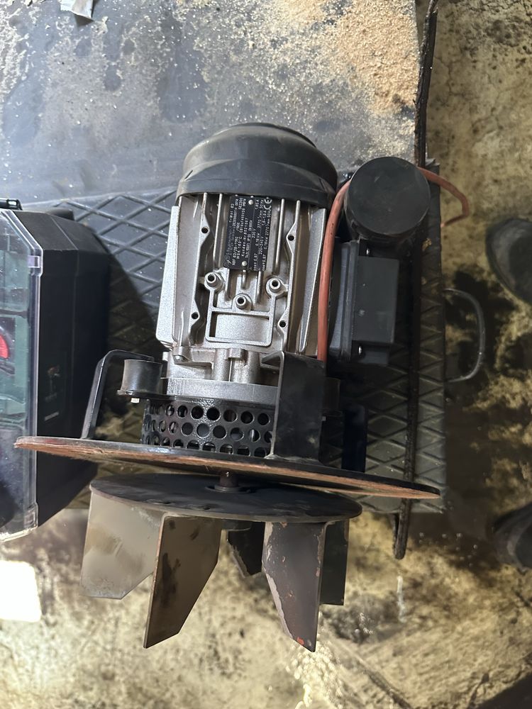 Pompa obiegowa grundfos UPS 40-30F i inne