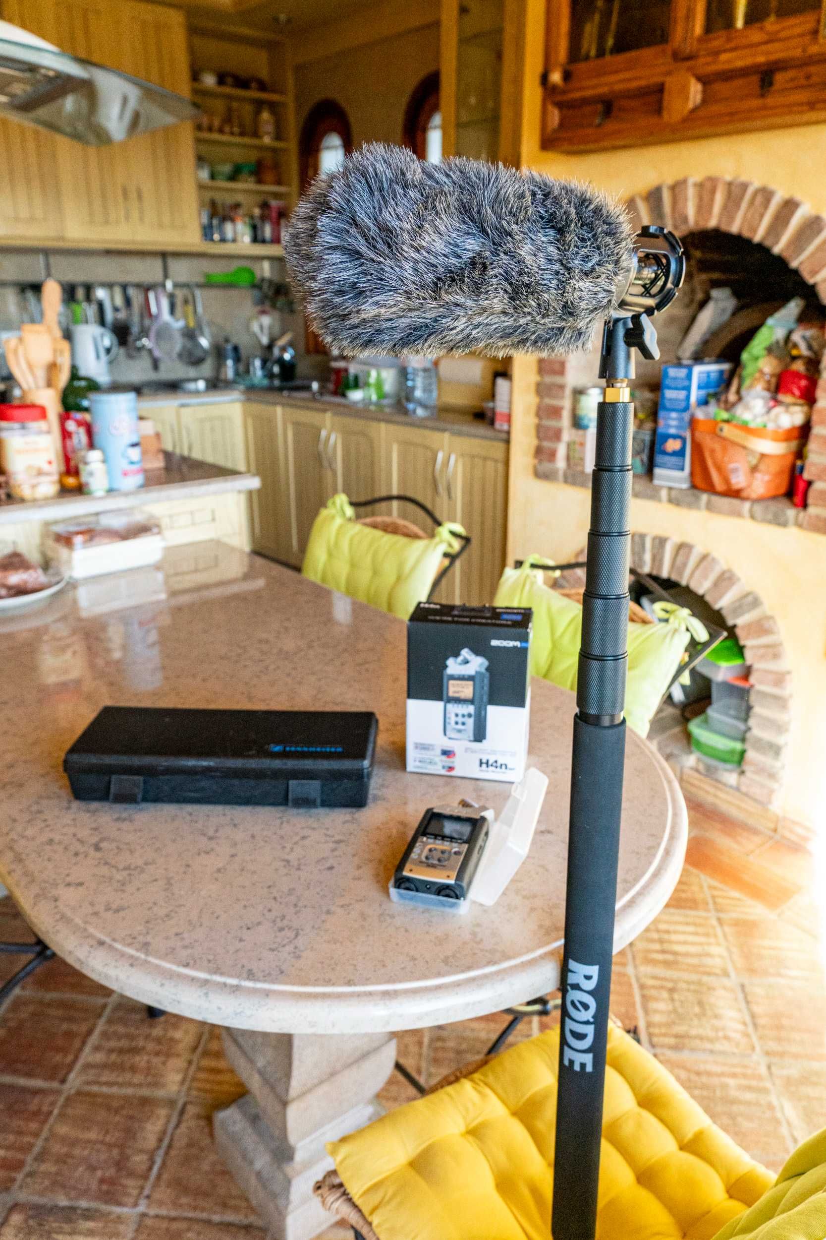Kit Captação Audio Cinema TV - Zoom H4n + Boom